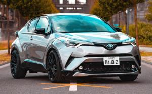 Toyota C-HR Hybrid on Vossen Wheels (HF-2)